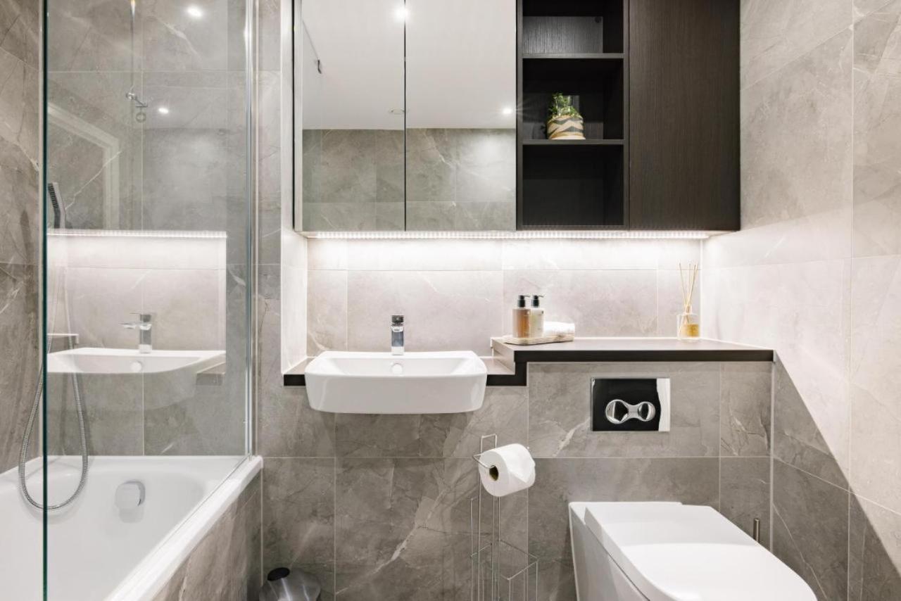 West Point Hotel Лондон Екстериор снимка