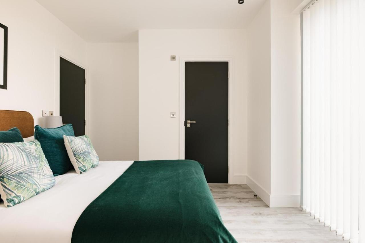 West Point Hotel Лондон Екстериор снимка